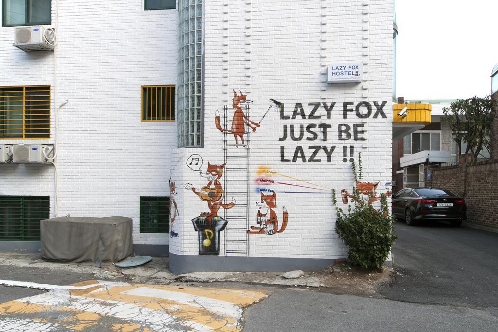 Hongdae Lazy Fox In Seoul