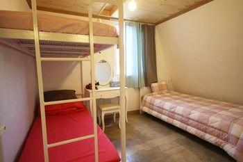 Hongdae Lazy Fox In Hostel *