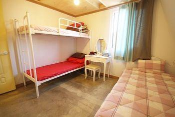 Hostel Hongdae Lazy Fox In *