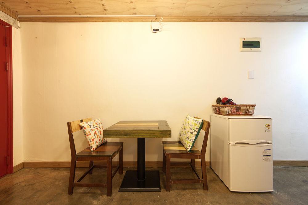 Hongdae Lazy Fox In Hostel Seoul